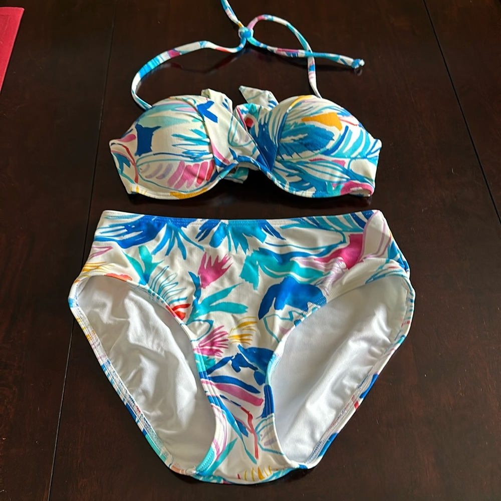 Pink Lily Boutique - Medium, Back Tie, Removable Shoulder Straps